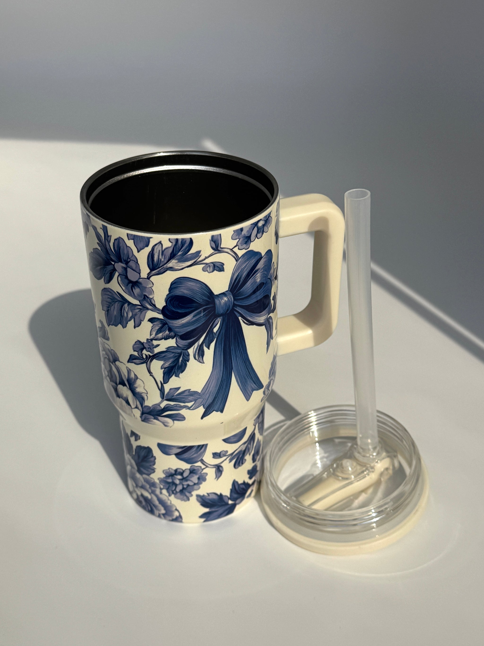 Classic Blue Bow Tumbler – 20 oz